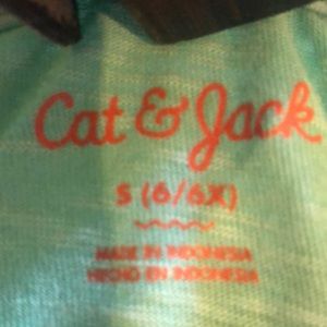 Cute love the Earth top